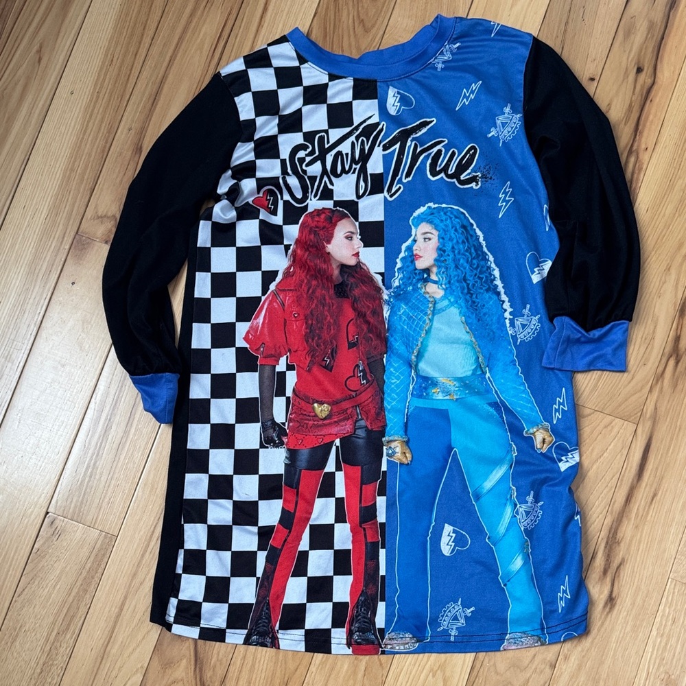 Disney Descendants with Red and Chloe Kids Long Sleeve nightgown